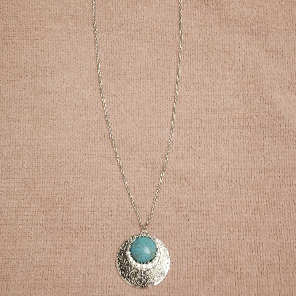 Nice sets  of jewelry. New never used !!!